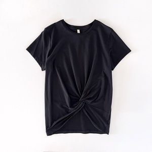 Aritzia The Group Babaton Foundation Knot Tee in Black